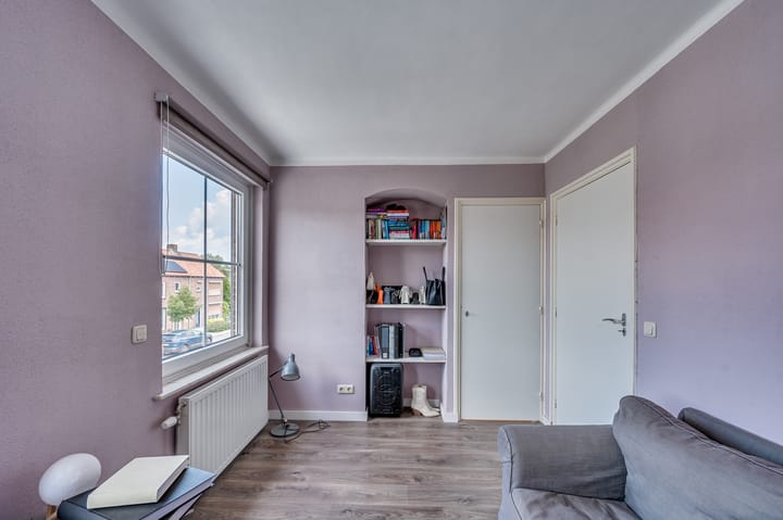 Photo 38 of Paulus Potterstraat 12