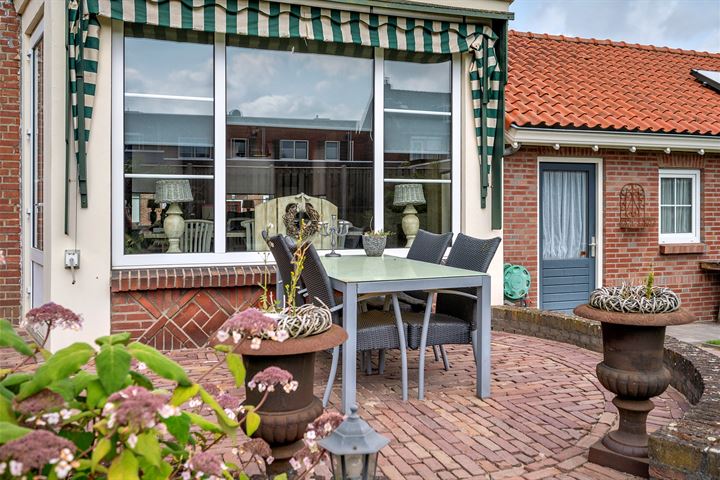 View photo 54 of Paulus Potterstraat 12