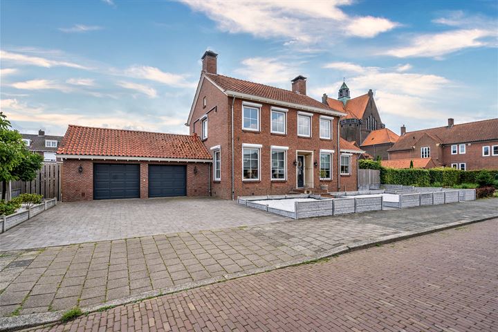 View photo 58 of Paulus Potterstraat 12