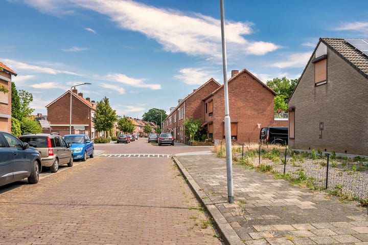 Photo 60 of Paulus Potterstraat 12