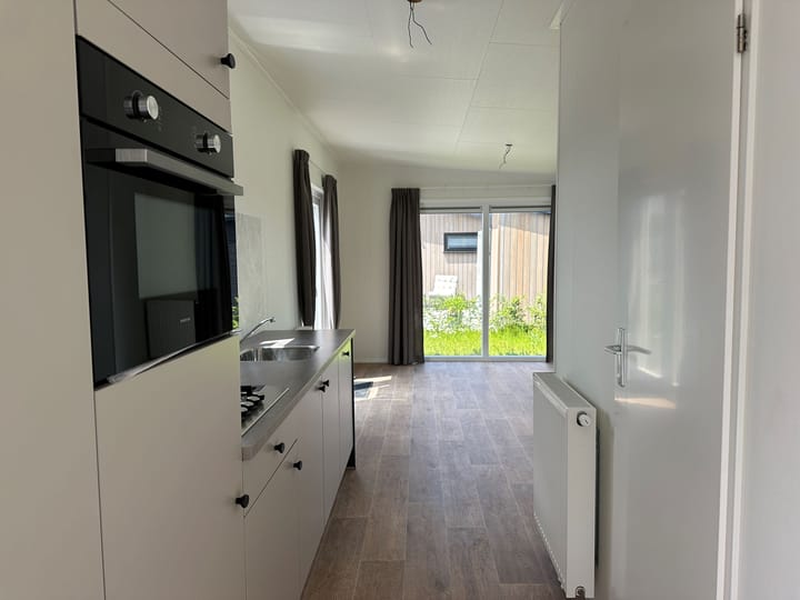 Photo 4 of Brugsevaart 12-0077