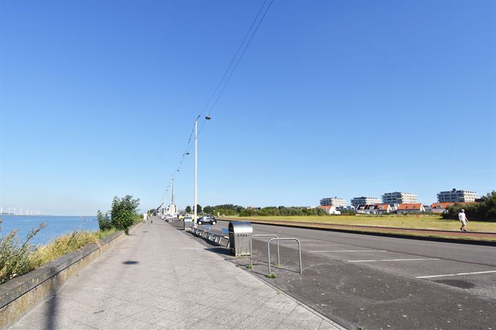 Bekijk foto 32 van Strandweg 359