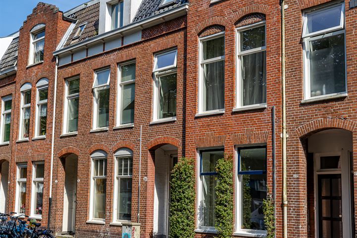 View photo 4 of Bankastraat 30