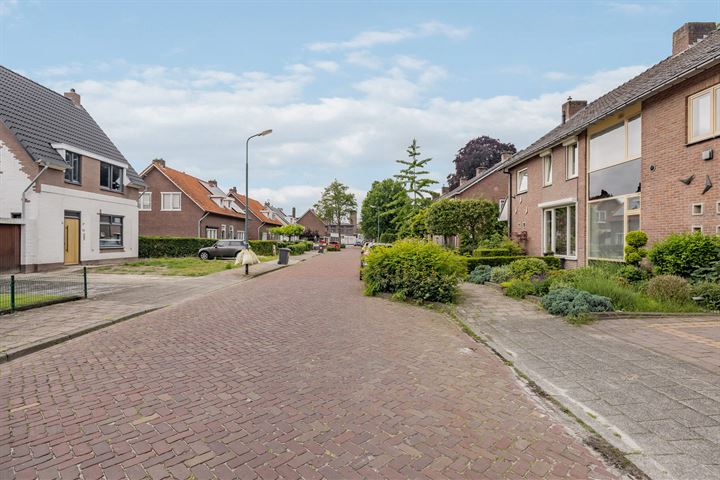 Bekijk foto 34 van Broekweg 17