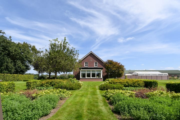 Foto 35 van Vrijkebomenweg 2