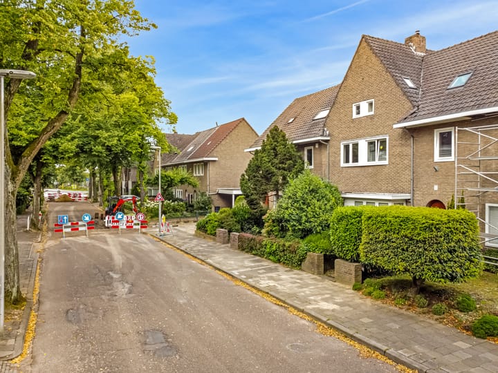 Photo 41 of Caumerbeeklaan 15