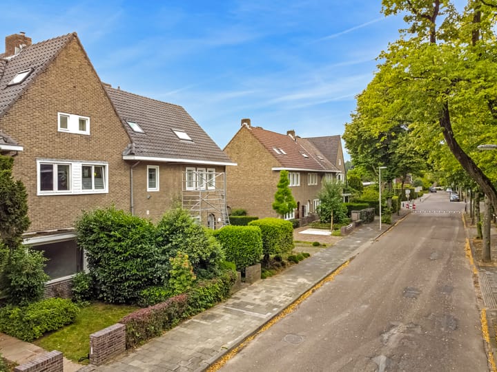 Photo 44 of Caumerbeeklaan 15