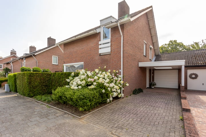 Bekijk foto van Reinaldstraat 3