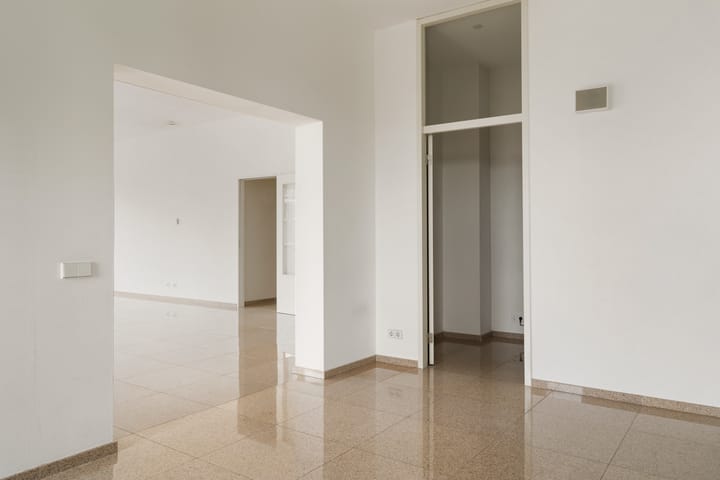 Photo 21 of Landverhuizersplein 7