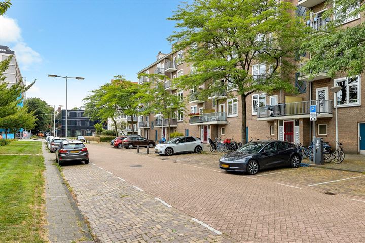 Bekijk foto 2 van Theodorus Majofskistraat 9-1