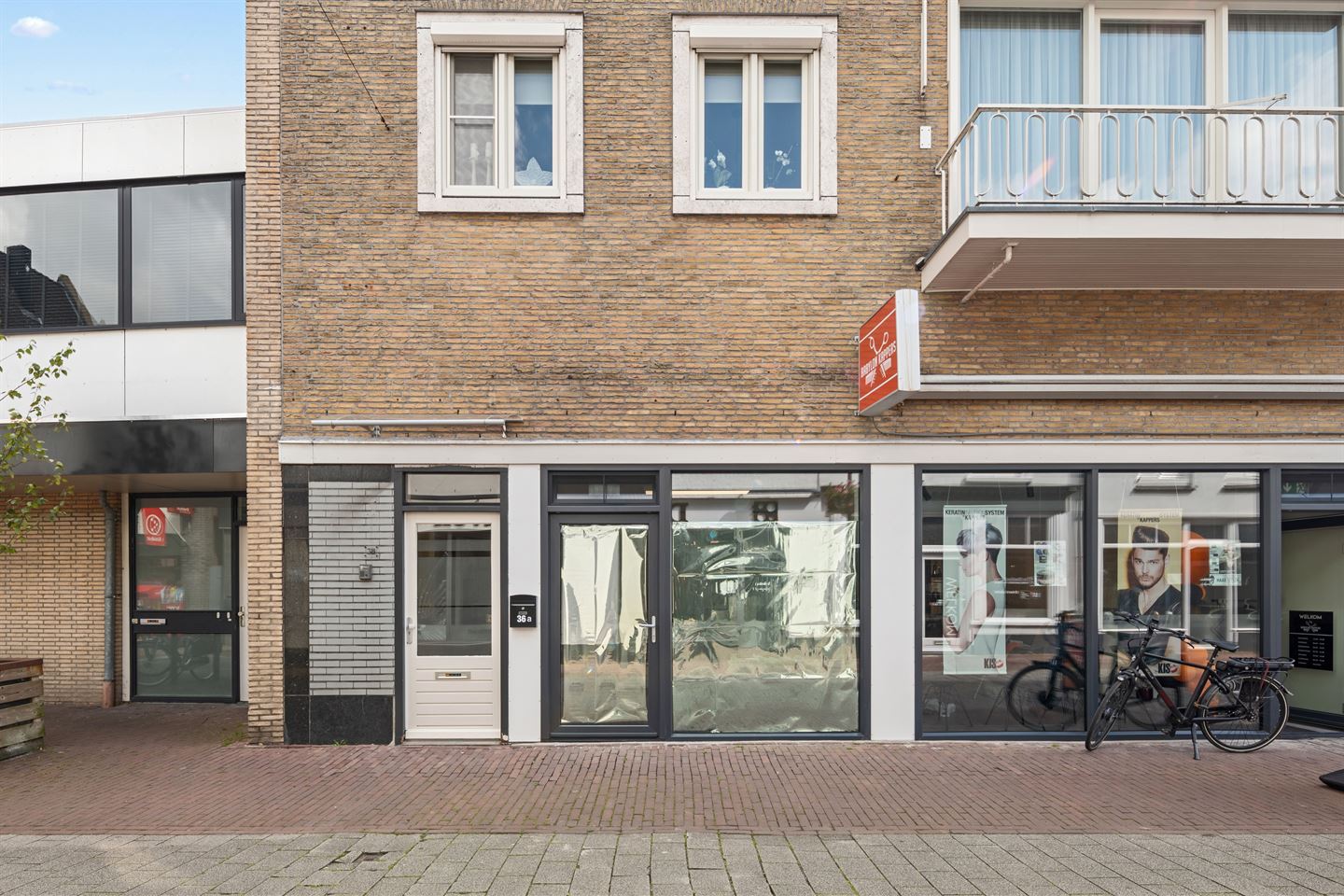 View photo 1 of Prof van Ginnekenstraat 36-a