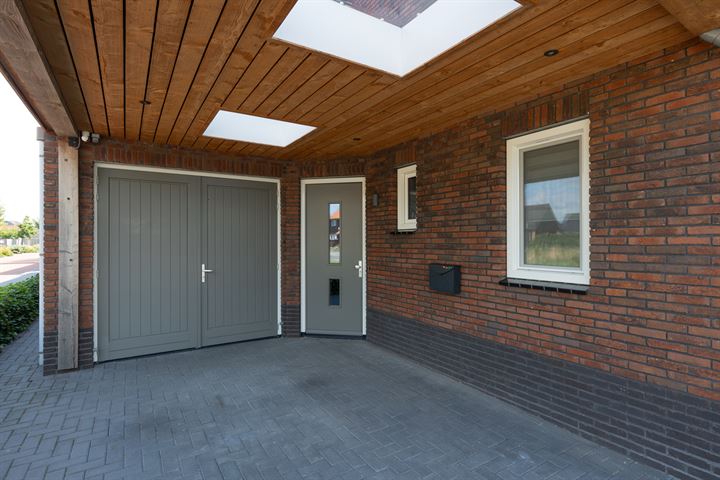 Bekijk foto 9 van Meester Nelissenstraat 51