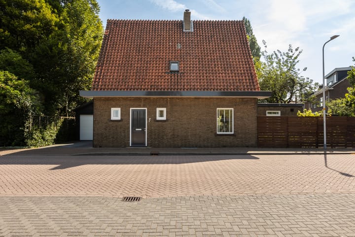 Foto 6 van Stationsplein 2