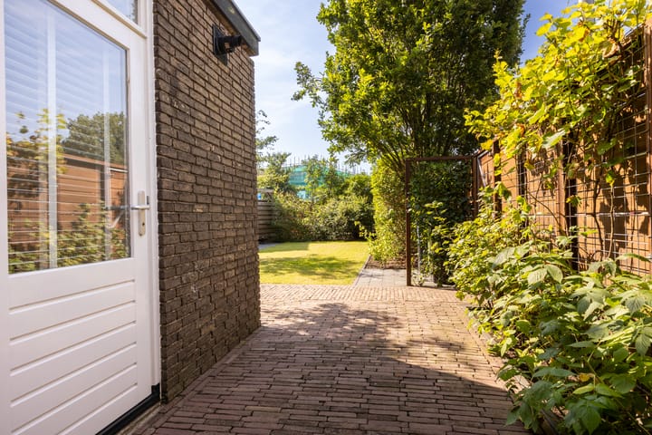 Foto 47 van Stationsplein 2