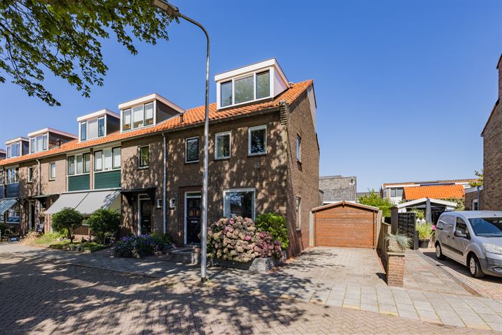 Bekijk foto 1 van Prins Bernhardstraat 26