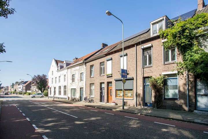 Bekijk foto 2 van Burgemeester Cortenstraat 115