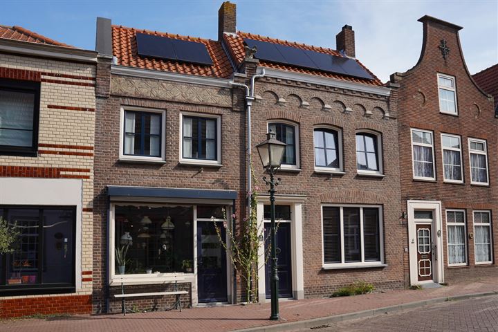 Bekijk foto 1 van Weststraat 68