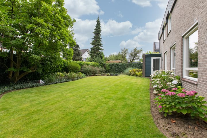 Foto 42 van Meidoornstraat 150