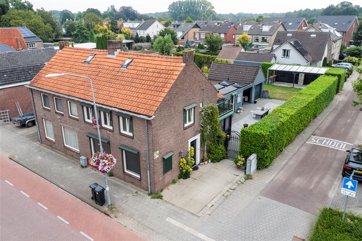 Bekijk foto 1 van Dorpstraat 10