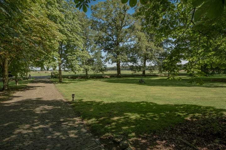 Photo 8 of Oosteinde 18