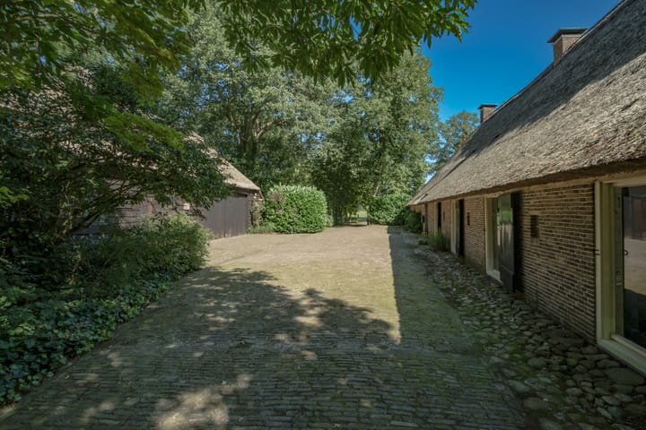 Photo 22 of Oosteinde 18