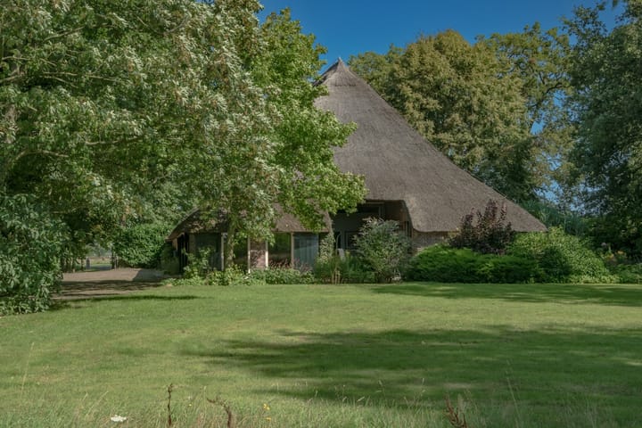 Photo 36 of Oosteinde 18