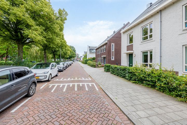 Bekijk foto 50 van Directeur de Gelderstraat 9