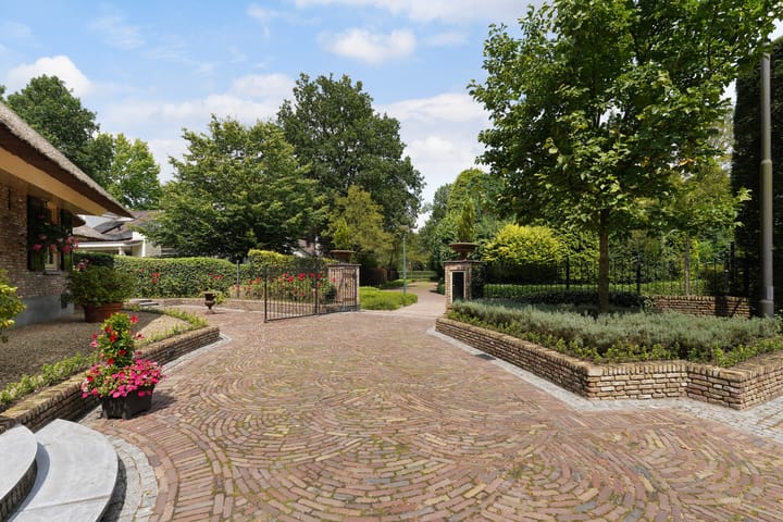 Photo 11 of Lijsterbeslaan 6