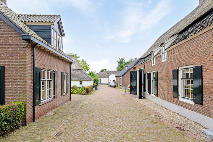 Bekijk foto 34 van Stadswal 6