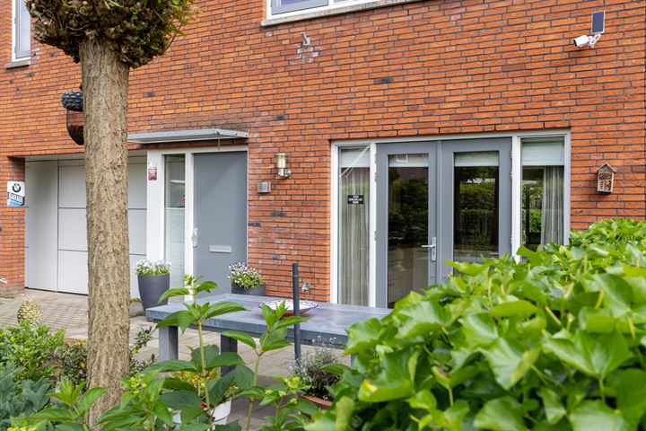 Bekijk foto 10 van Jacoba van Heinsbergstraat 12