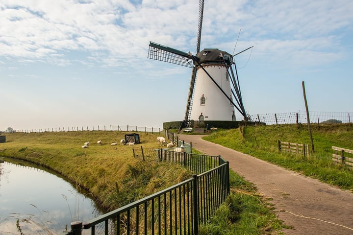 View photo 55 of Molendijk 66