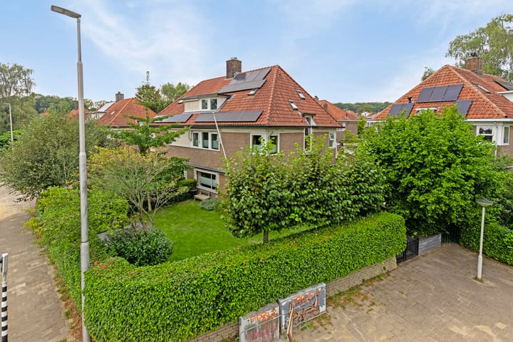 Foto 1 van Bronbeeklaan 1