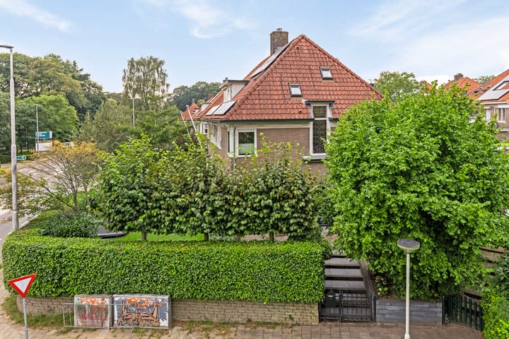 Foto 6 van Bronbeeklaan 1