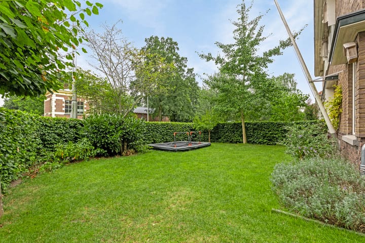 Foto 36 van Bronbeeklaan 1