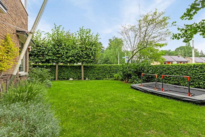 Foto 38 van Bronbeeklaan 1