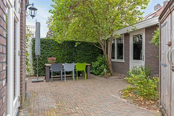 Foto 44 van Bronbeeklaan 1