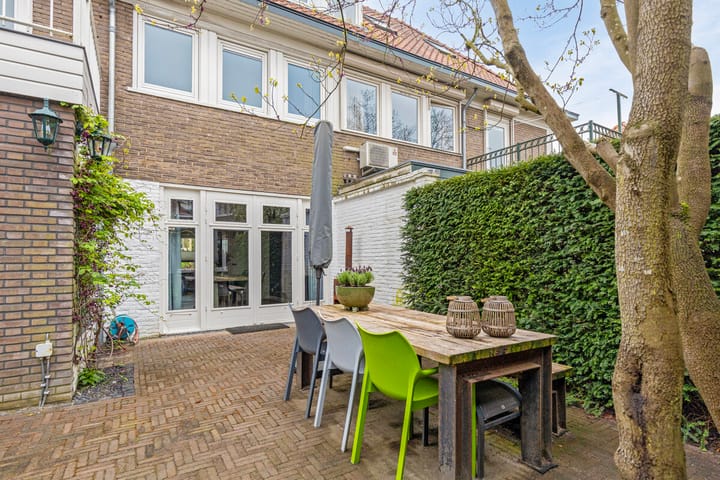 Foto 39 van Bronbeeklaan 1