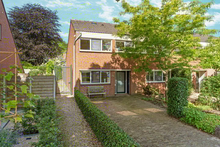 Bekijk foto van Pastoor van Soevershemstraat 26