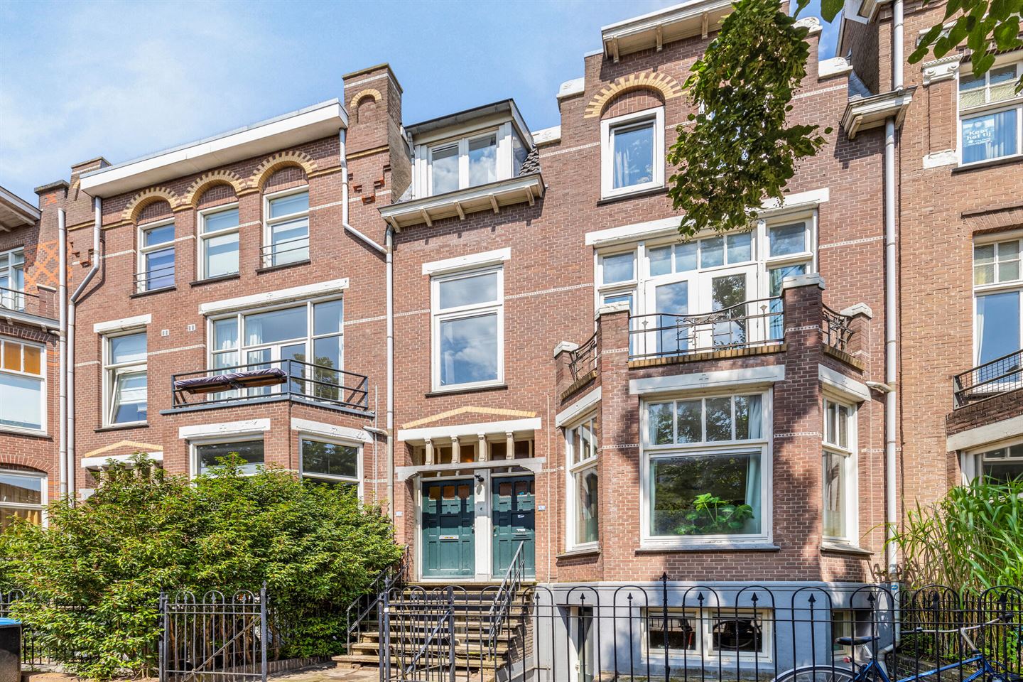 Bekijk foto 1 van Burghardt van den Berghstraat 120-122