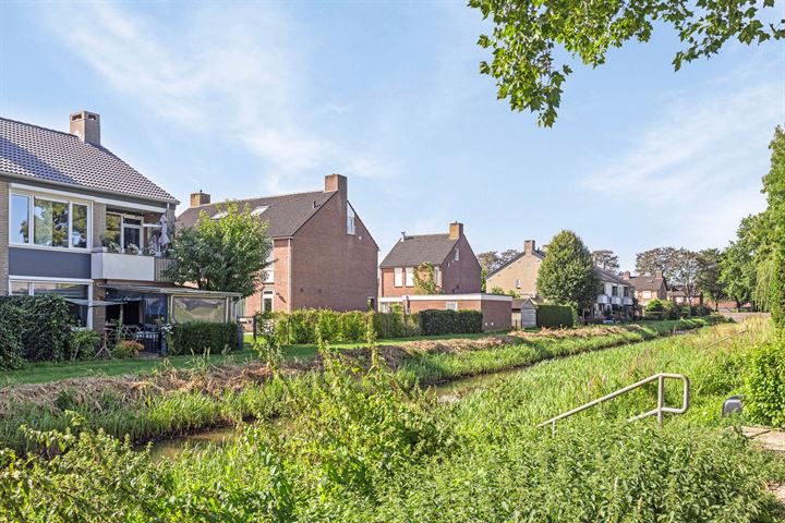 Bekijk foto 31 van Oldenneelhof 18