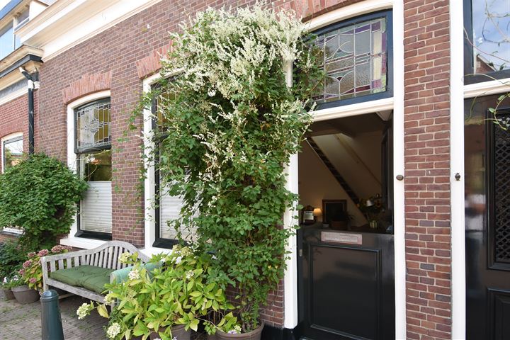 Bekijk foto 2 van Zeilstraat 40