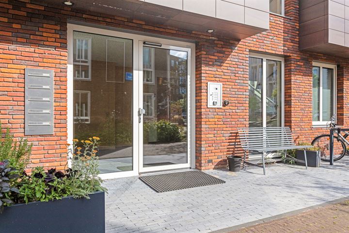 Bekijk foto 2 van Keizer Karelstraat 27