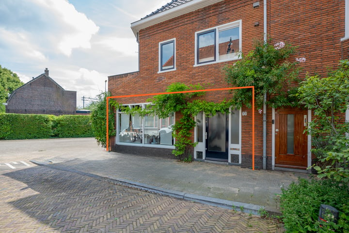 Bekijk foto 1 van Leliestraat 35