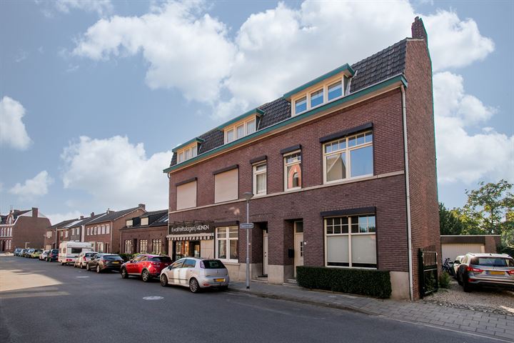 Bekijk foto 75 van Spoorstraat 28