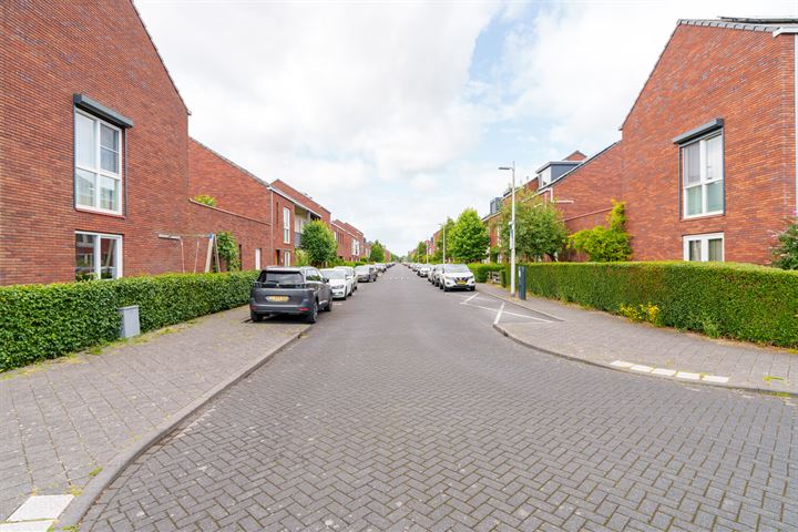 Bekijk foto 52 van Van den Broekstraat 99