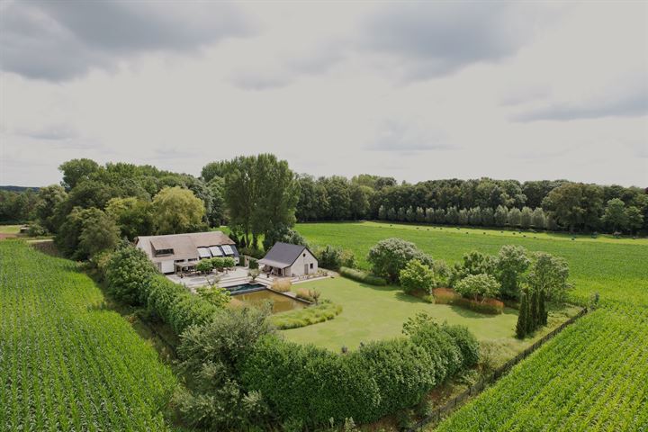 Bekijk foto 2 van Bevermeerseweg 8