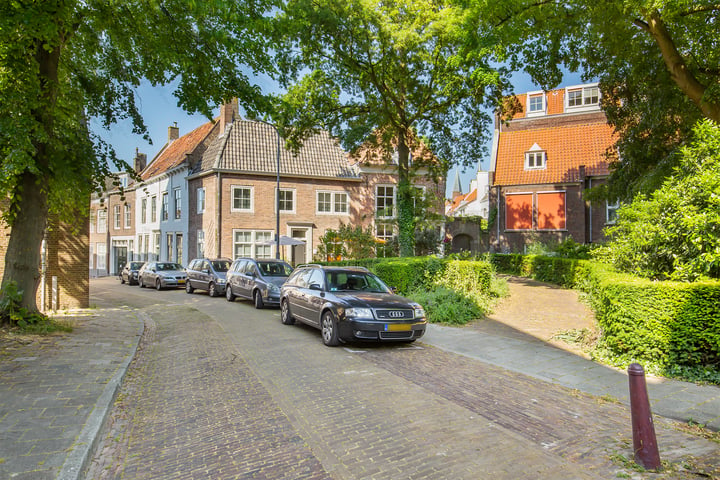 View photo 73 of Latijnse Schoolstraat 22