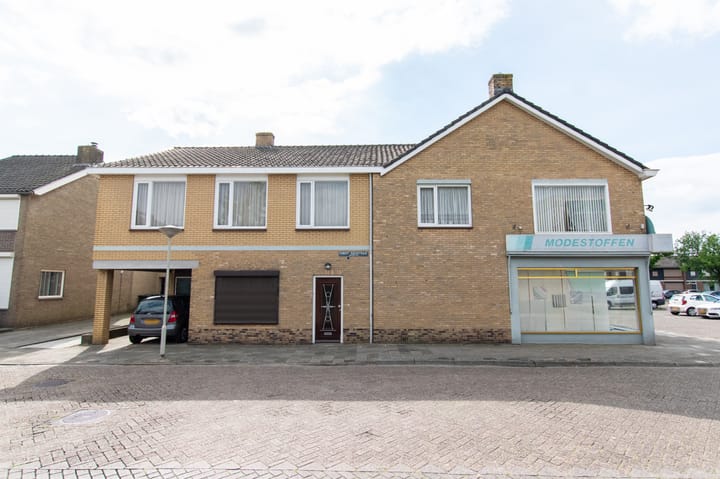 Foto 9 van St Lucasplein 12