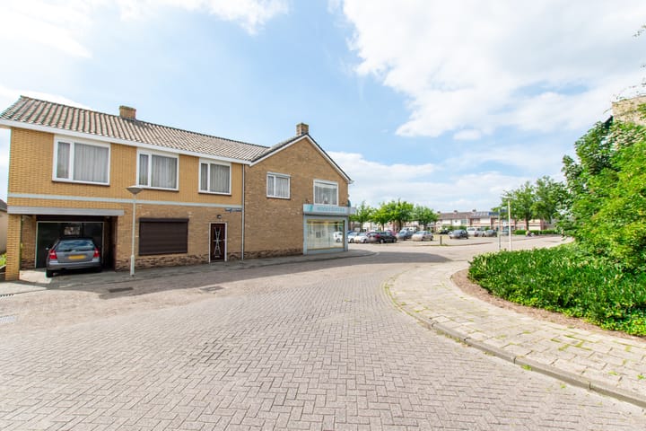 Foto 10 van St Lucasplein 12