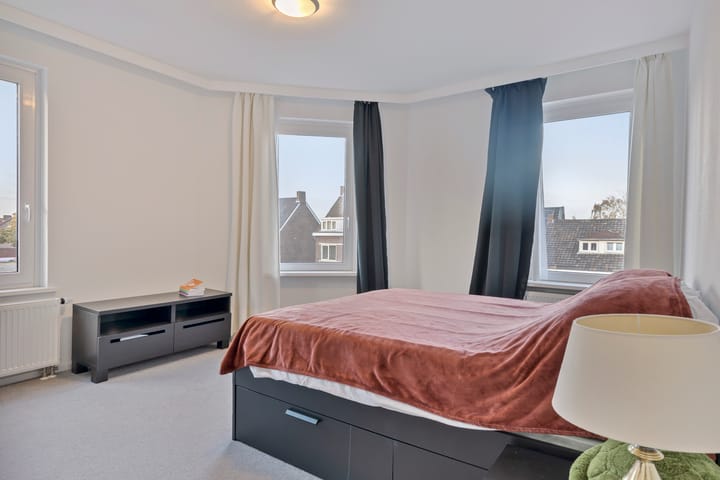 Foto 12 van Heerlerbaan 114